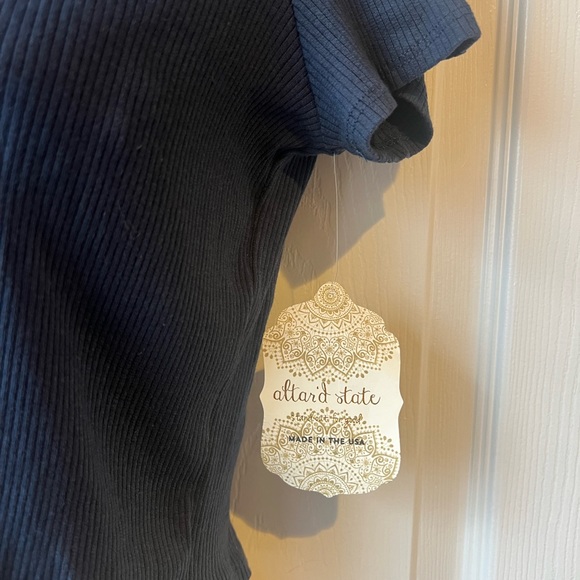 Altar’d State Navy Women’s Medium Collared Cropped Short Sleeve‎ Polo Shirt - Picture 6 of 9